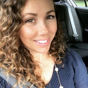 Meet your Posher, Celeste